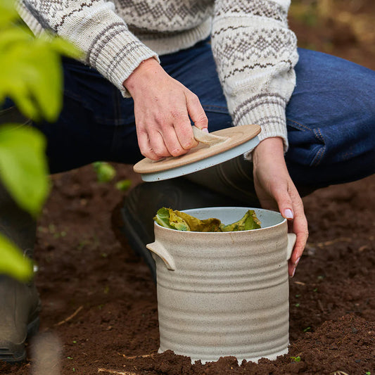 Garden To Table Compost Bin