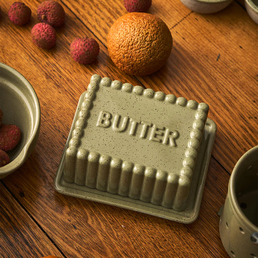 Kitchen Life Butter Dish - Peppercorn